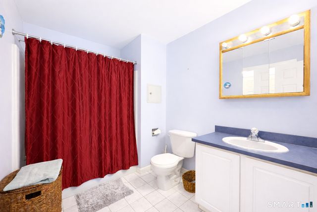 98 Scofield Avenue, Stamford, CT 06906