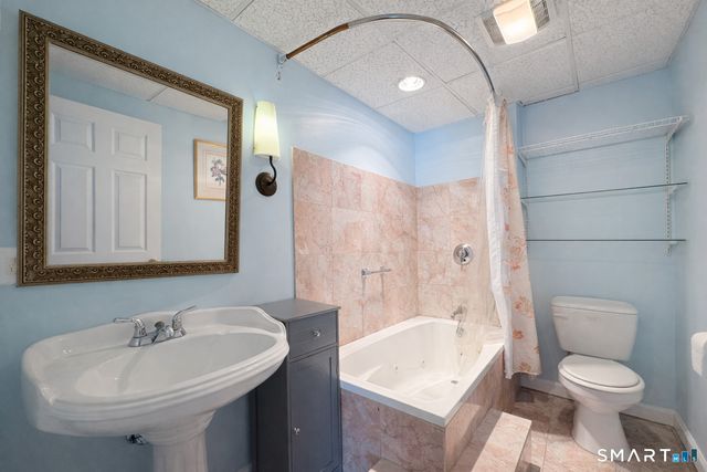 98 Scofield Avenue, Stamford, CT 06906