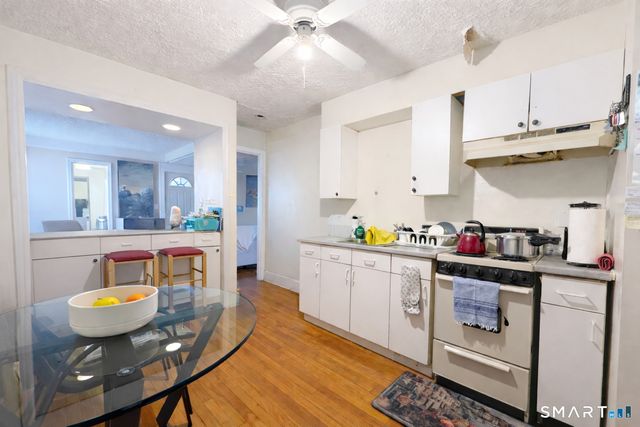 98 Scofield Avenue, Stamford, CT 06906