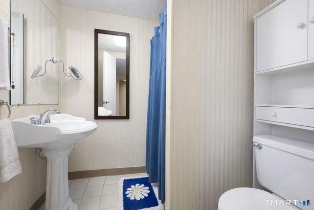 98 Scofield Avenue, Stamford, CT 06906