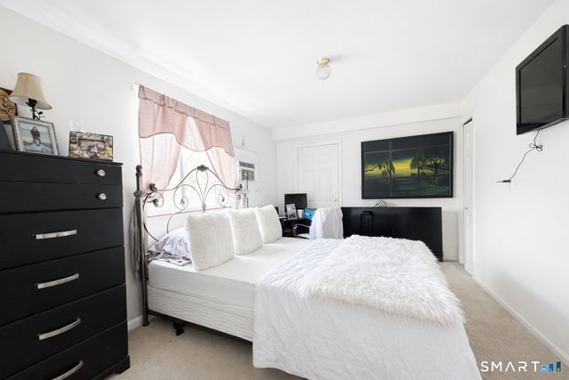 98 Scofield Avenue, Stamford, CT 06906