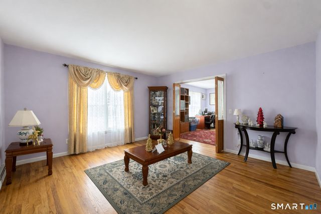 98 Scofield Avenue, Stamford, CT 06906