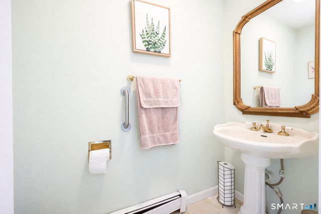 98 Scofield Avenue, Stamford, CT 06906