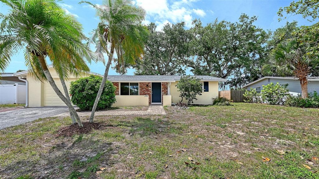 2706 WHITE SANDS DRIVE, Sarasota, FL 34231