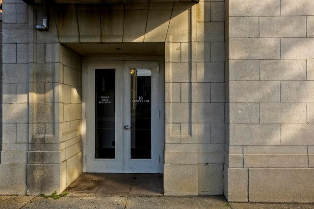 10 Central St 300, West Springfield, MA 01089