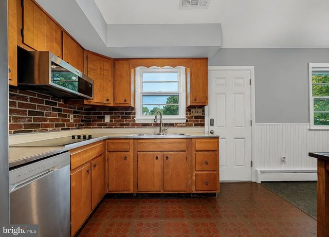 9814 OLD SOLOMONS ISLAND RD, Owings, MD 20736