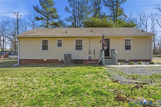 13714 W River Rd, King William, VA 23086