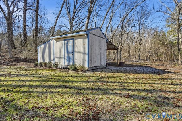 13714 W River Rd, King William, VA 23086