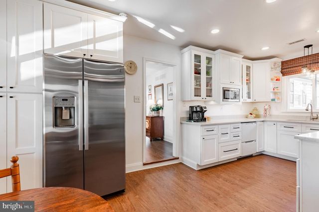 23 WOODEN BRIDGE CT, Southampton, PA 18966