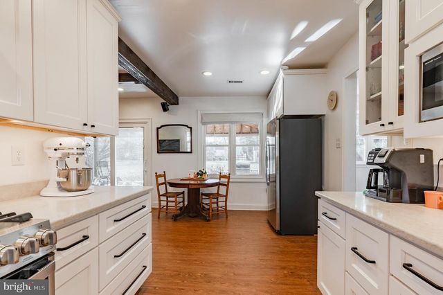 23 WOODEN BRIDGE CT, Southampton, PA 18966