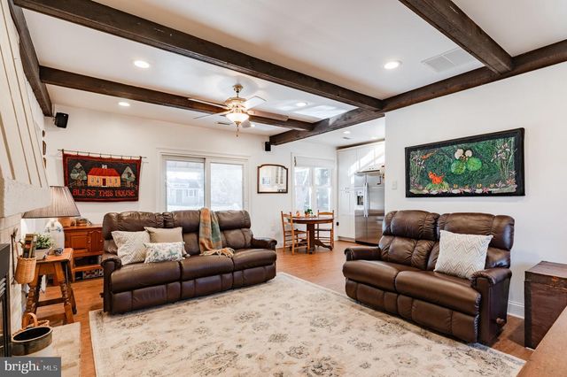 23 WOODEN BRIDGE CT, Southampton, PA 18966