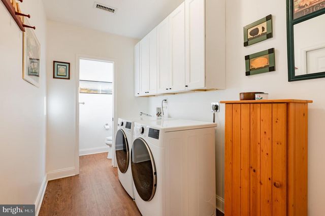 23 WOODEN BRIDGE CT, Southampton, PA 18966