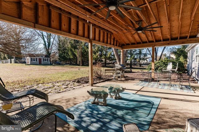 23 WOODEN BRIDGE CT, Southampton, PA 18966