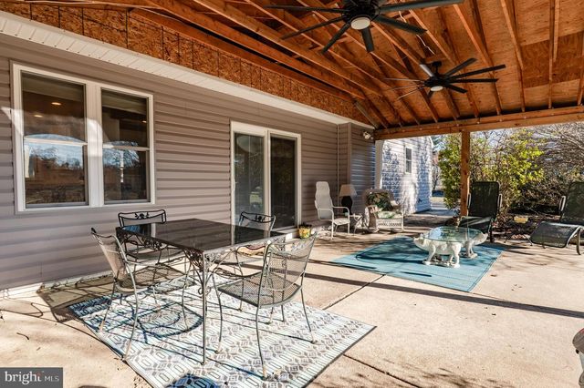 23 WOODEN BRIDGE CT, Southampton, PA 18966