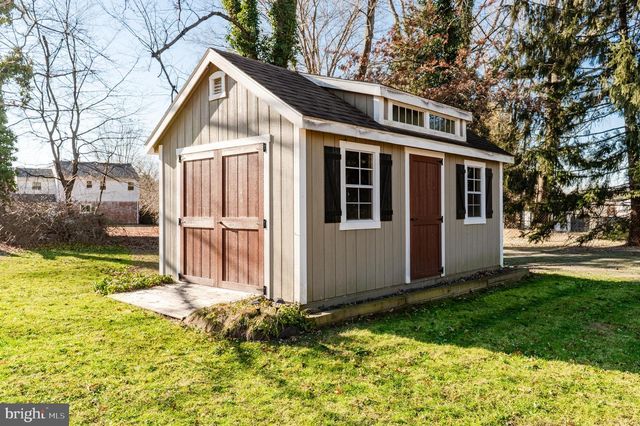 23 WOODEN BRIDGE CT, Southampton, PA 18966