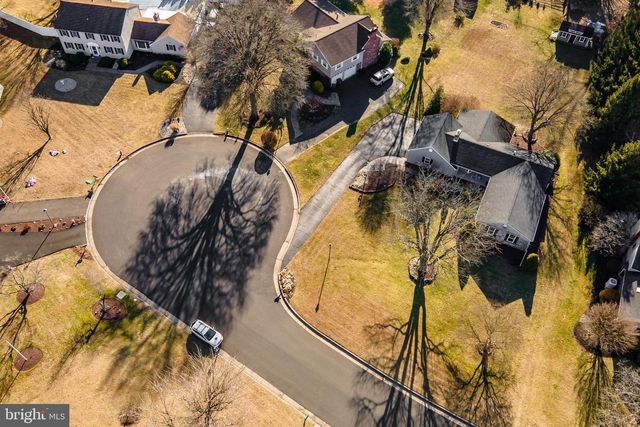 23 WOODEN BRIDGE CT, Southampton, PA 18966