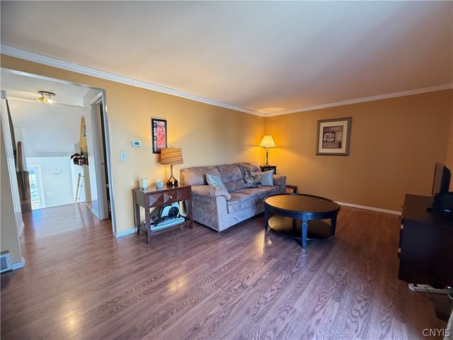 4173 Burningtree Road, Clay, NY 13090