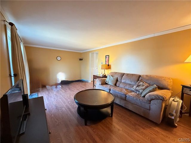 4173 Burningtree Road, Clay, NY 13090
