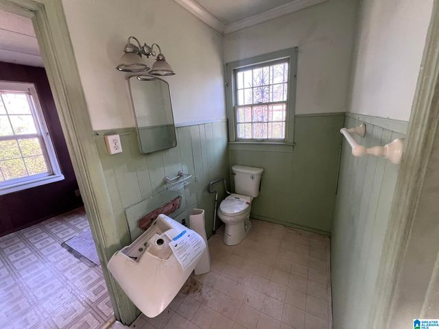 2221 PEARSON AVENUE SW, Birmingham, AL 35211