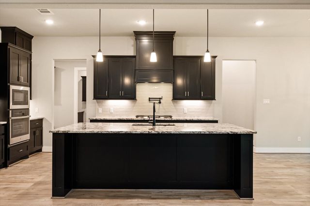 105 Sanctuary Road, Huntsville, TX 77340