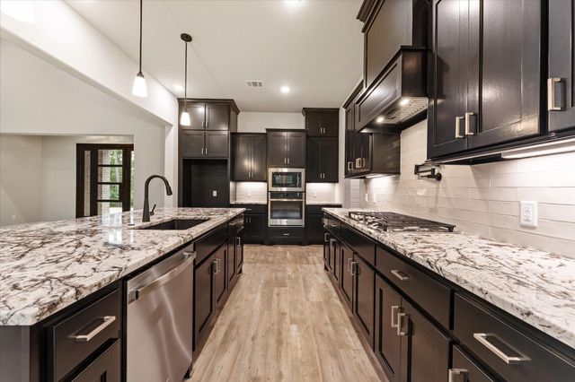 105 Sanctuary Road, Huntsville, TX 77340