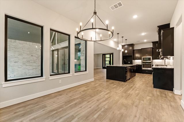 105 Sanctuary Road, Huntsville, TX 77340
