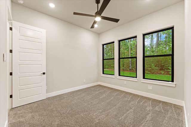 105 Sanctuary Road, Huntsville, TX 77340