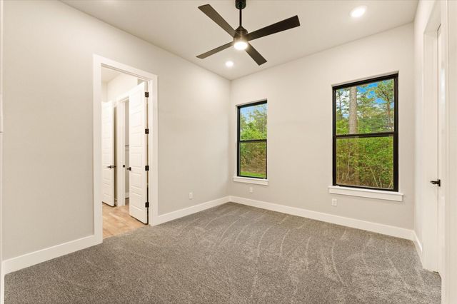 105 Sanctuary Road, Huntsville, TX 77340