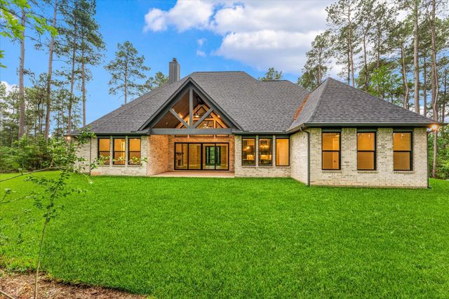 105 Sanctuary Road, Huntsville, TX 77340