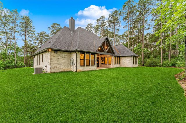 105 Sanctuary Road, Huntsville, TX 77340