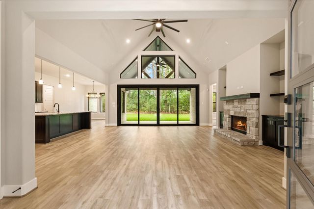 105 Sanctuary Road, Huntsville, TX 77340