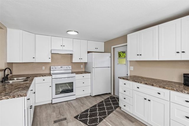 823 ELKAN DRIVE, Tarpon Springs, FL 34689