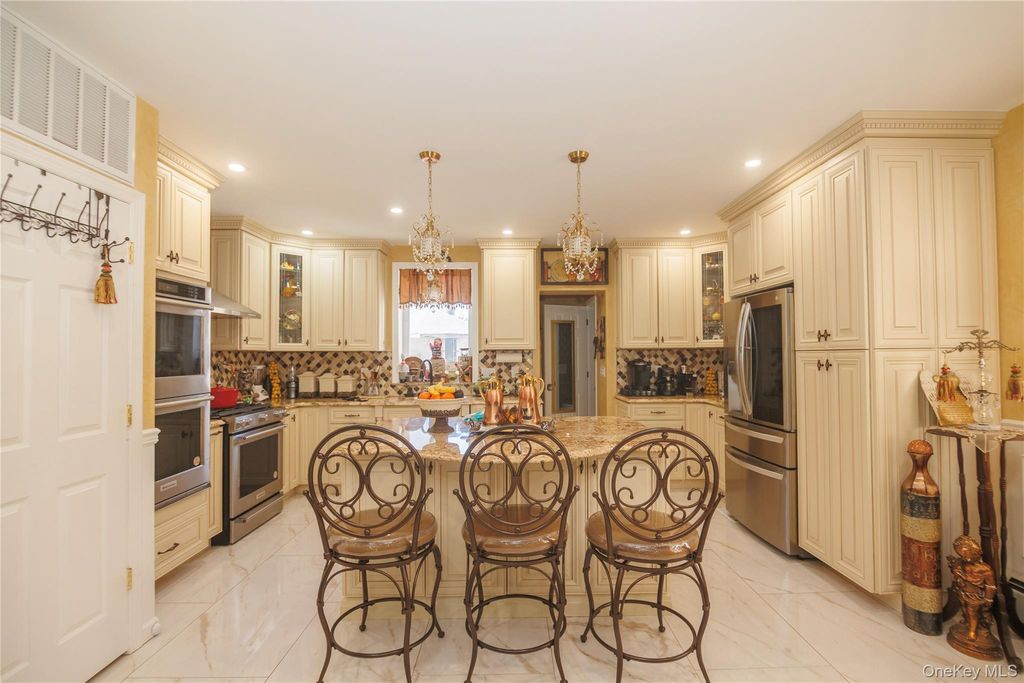 1715 Hering Avenue, Bronx, NY 10461 — exterior