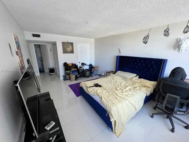 18061 Biscayne Boulevard 1404, Aventura, FL 33160
