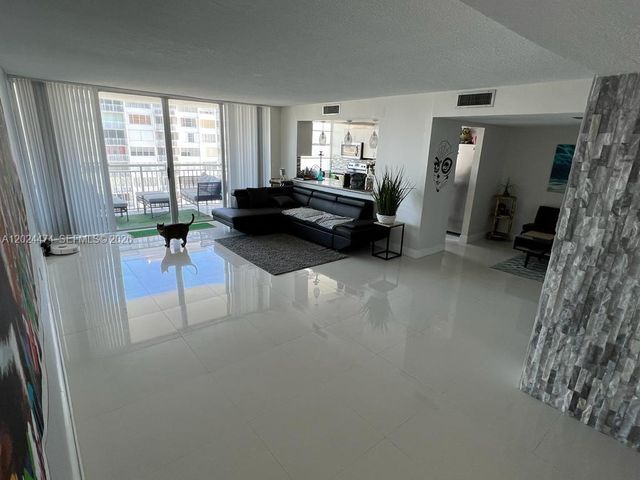 18061 Biscayne Boulevard 1404, Aventura, FL 33160