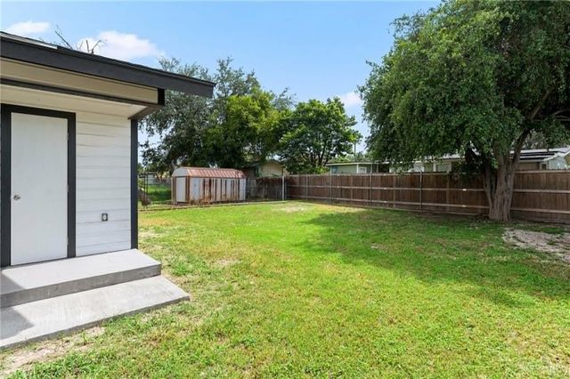 421 N 29th Avenue, Edinburg, TX 78542