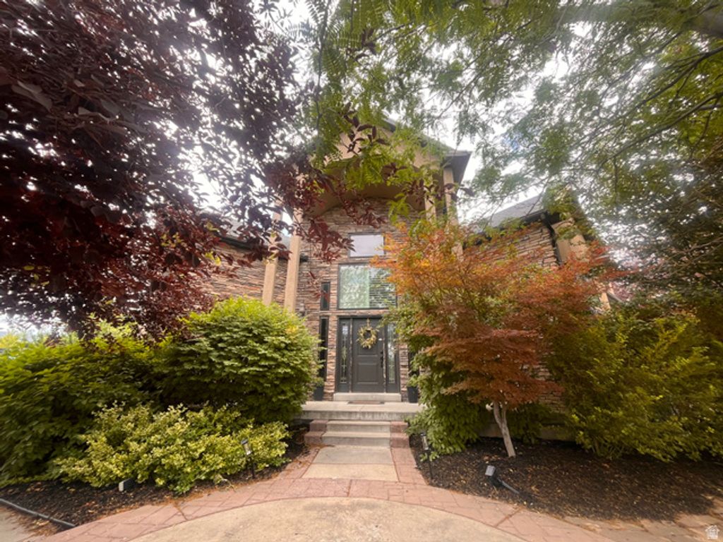 579 W 2400 S, Syracuse, UT 84075 — photo 2