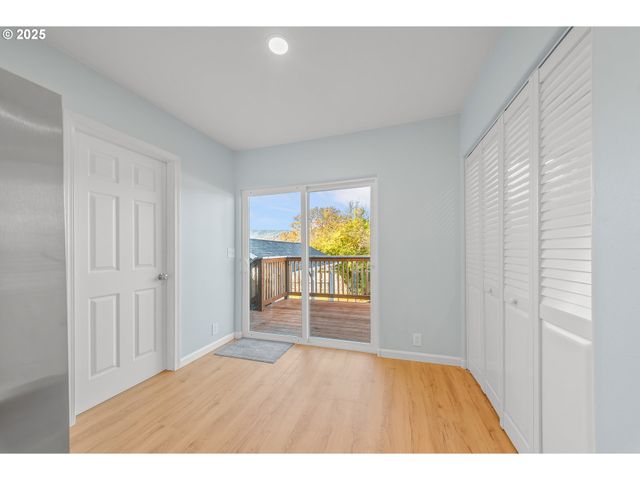 1530 Se HAMILTON St, Roseburg, OR 97470