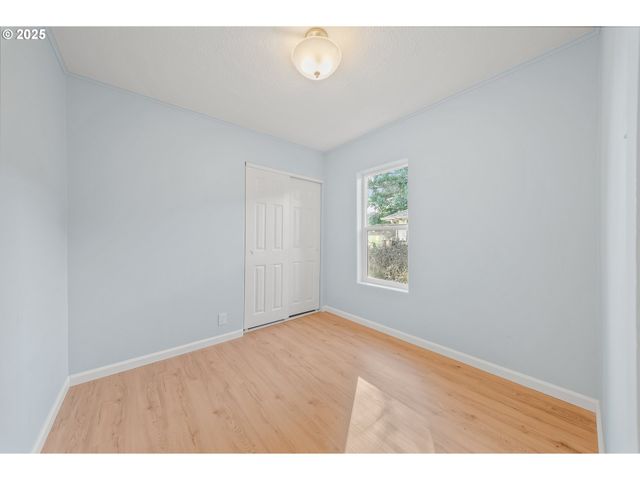 1530 Se HAMILTON St, Roseburg, OR 97470