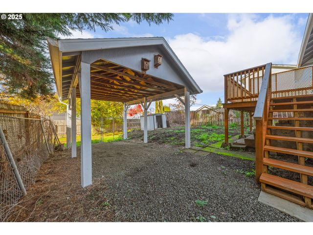 1530 Se HAMILTON St, Roseburg, OR 97470