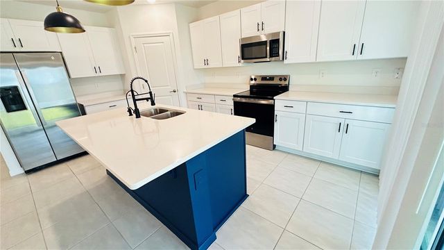 3058 CADENCE SOUND LANE, Kissimmee, FL 34744