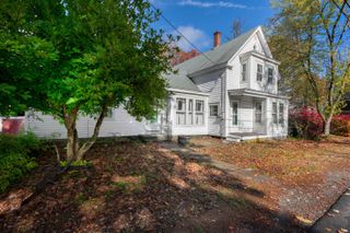 61 River Road, New Boston, NH 03070