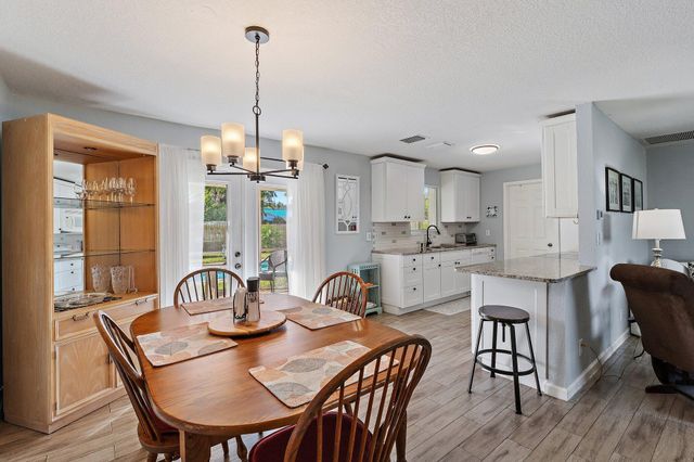 372 Franklin Road, Tequesta, FL 33469