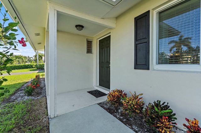 372 Franklin Road, Tequesta, FL 33469