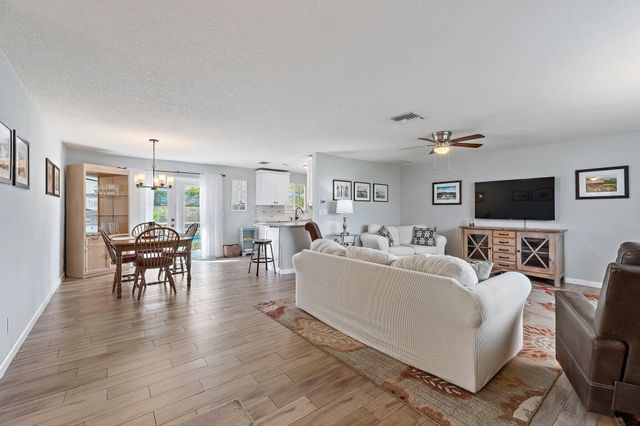 372 Franklin Road, Tequesta, FL 33469