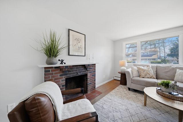 9 Olympia Ave, Woburn, MA 01801