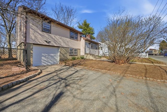 9 Olympia Ave, Woburn, MA 01801