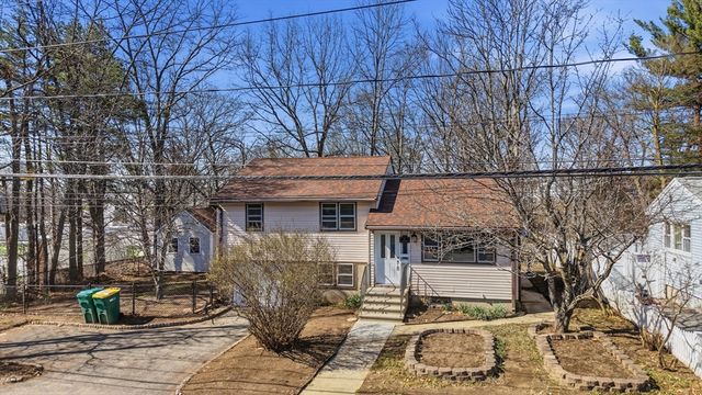 9 Olympia Ave, Woburn, MA 01801