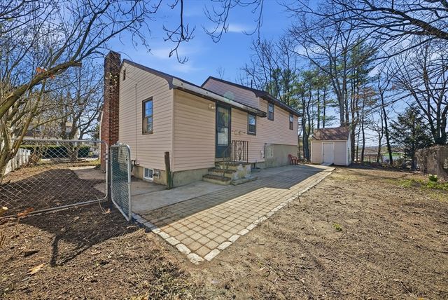 9 Olympia Ave, Woburn, MA 01801