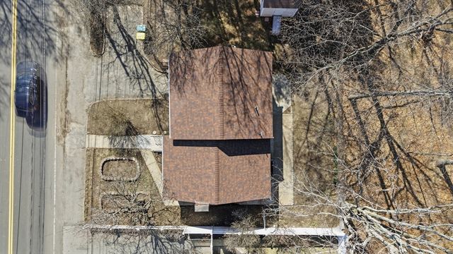 9 Olympia Ave, Woburn, MA 01801